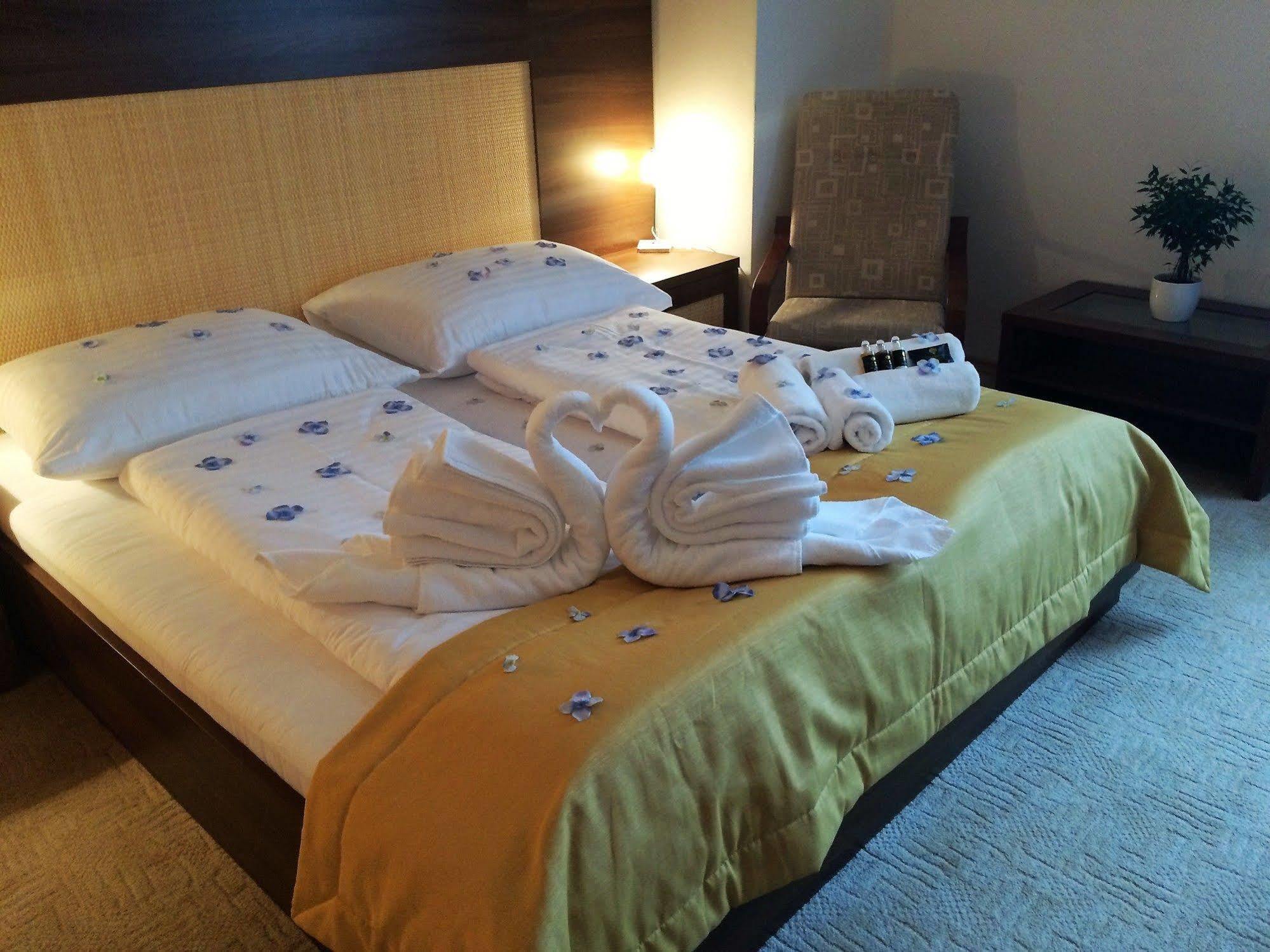 Hotel Art Písek Eksteriør billede